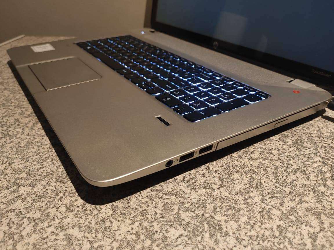 HP Envy 17.3" FHD TOUCHSCREEN Intel Core i7 Processor 8GB Ram 1TB HDD Windows 11