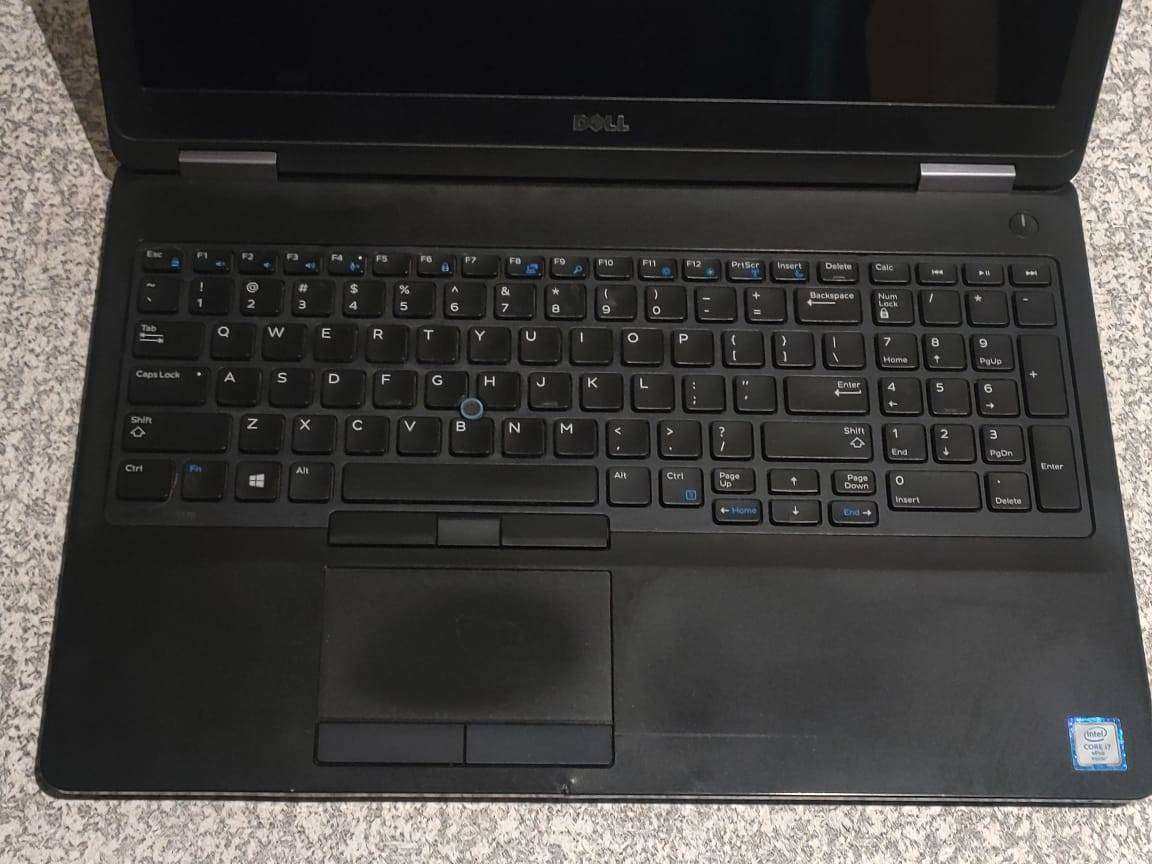 Dell Latitude 5570 Intel Core i7 CPU 8GB DDR4 RAM 256GB M.2 SSD Radeon 2GB R7 M360 Graphics Win 10