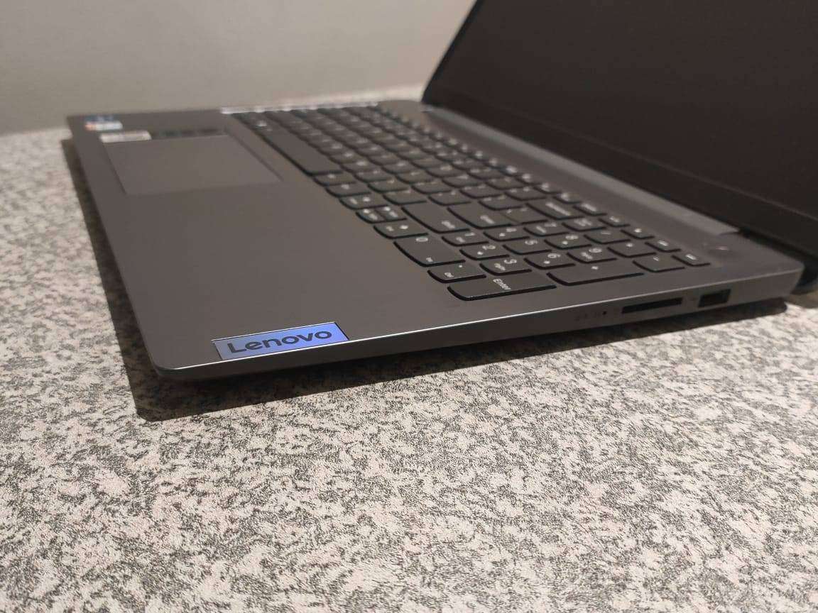 Lenovo Ideapad 3 15.6" Intel Core i5 11th Gen Processor 4GB Ram for Spares/Repairs