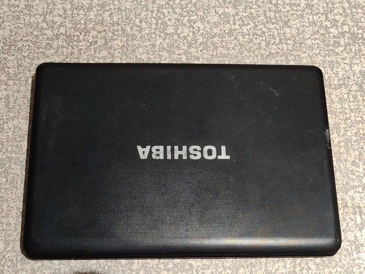 Toshiba Satellite C660 15.6" Display Intel Celeron Processor 4GB Ram 1TB Storage Windows 10