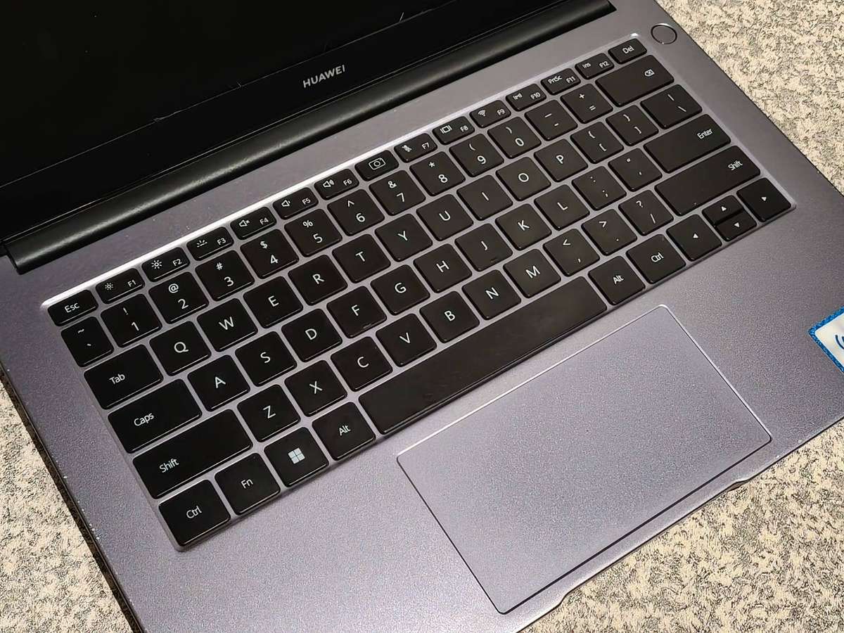 Huawei Matebook D14 Intel Core i5 10th Gen CPU 14" Display 16GB Ram Please Read