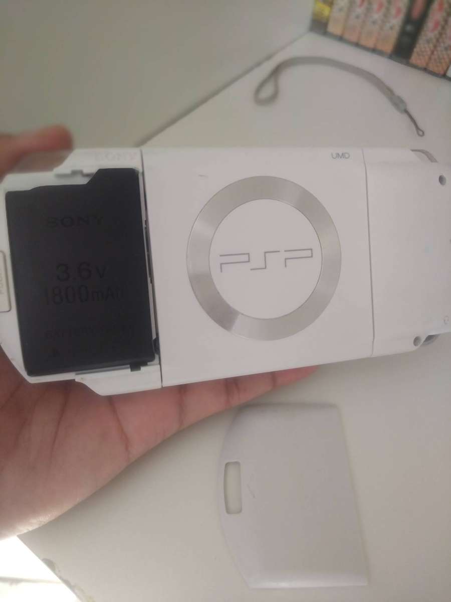 Sony PSP Console (1004 Model) White Edition