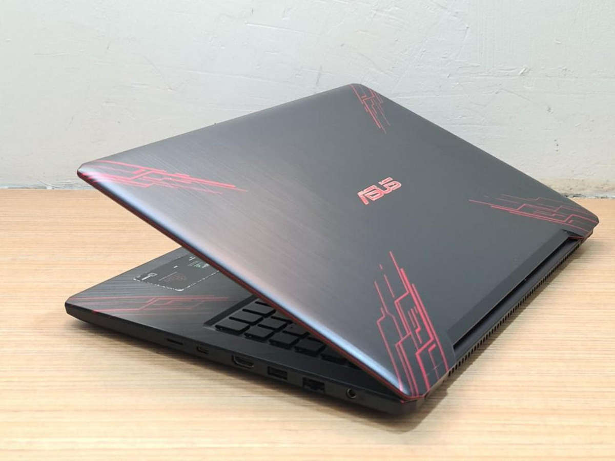 Asus FX570U Gaming Laptop| Core i7-8550U, 16GB Ram DDR4, 512GB SSD and 4GB Dedicated Graphics Card
