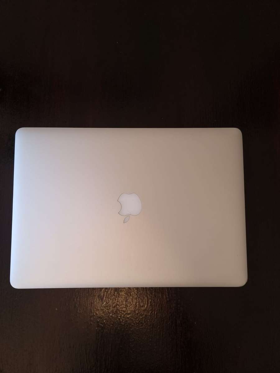 MacBook Pro (Retina, 15-inch, Mid 2015) Model, Core i7 Quad-Core CPU, 16GB Ram, 512GB SSD