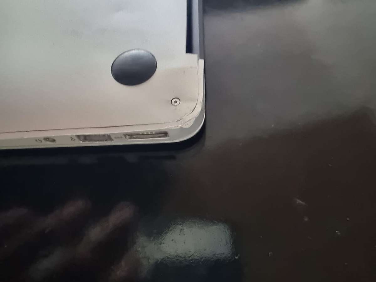 MacBook Air 11-inch (Early 2014) Intel Core i7, 8GB Ram, 512GB SSD