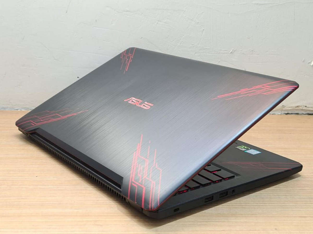 Asus FX570U Gaming Laptop| Core i7-8550U, 16GB Ram DDR4, 512GB SSD and 4GB Dedicated Graphics Card
