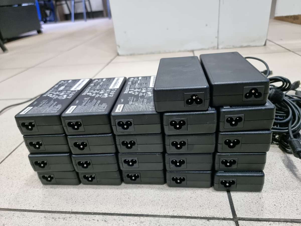 Lenovo ThinkPad 135W 20V 6.75A Power AC Adapter Charger (USB PIN)