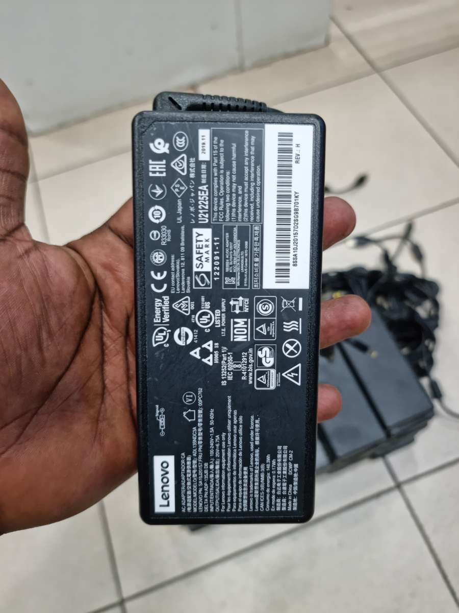 Lenovo ThinkPad 135W 20V 6.75A Power AC Adapter Charger (USB PIN)