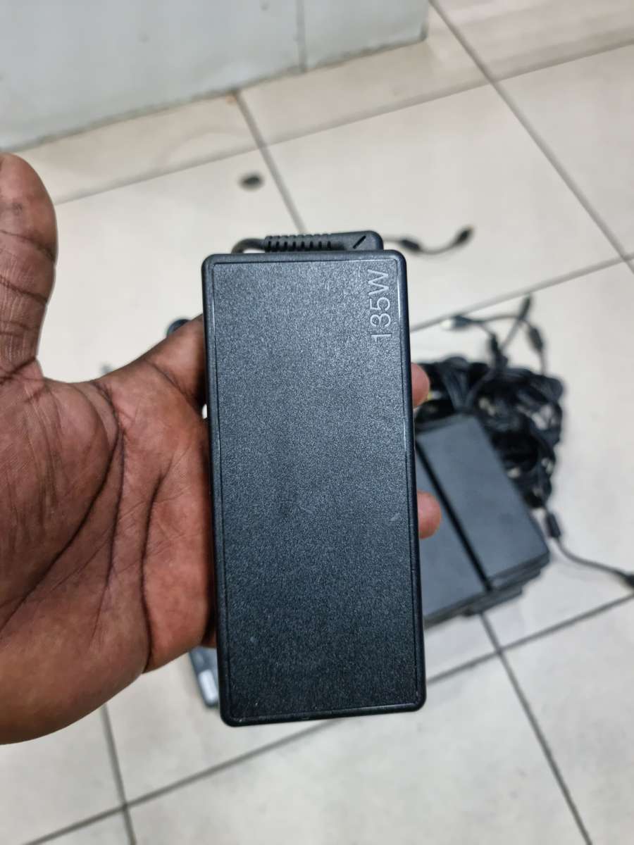 Lenovo ThinkPad 135W 20V 6.75A Power AC Adapter Charger (USB PIN)