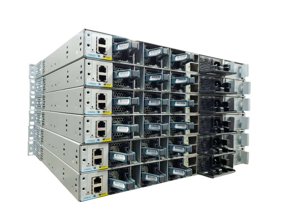 Cisco Catalyst C3850 Ethernet Switch, 24 Port PoE+ PREOWNED