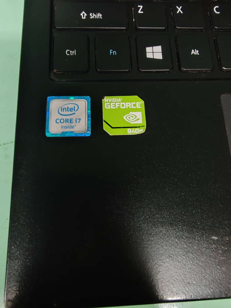 6th gen core i7 acer travelmate laptop 8gb ram256ssd