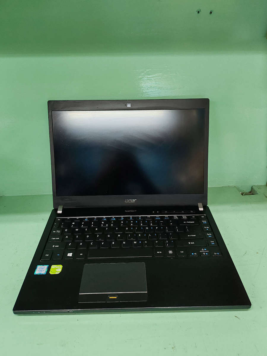 6th gen core i7 acer travelmate laptop 8gb ram256ssd