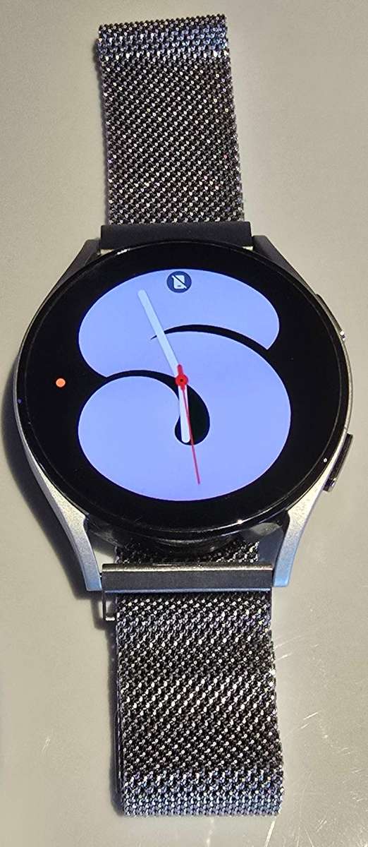 Samsung Galaxy Watch Series 4, 44mm, GPS and Cellular, 16GB.