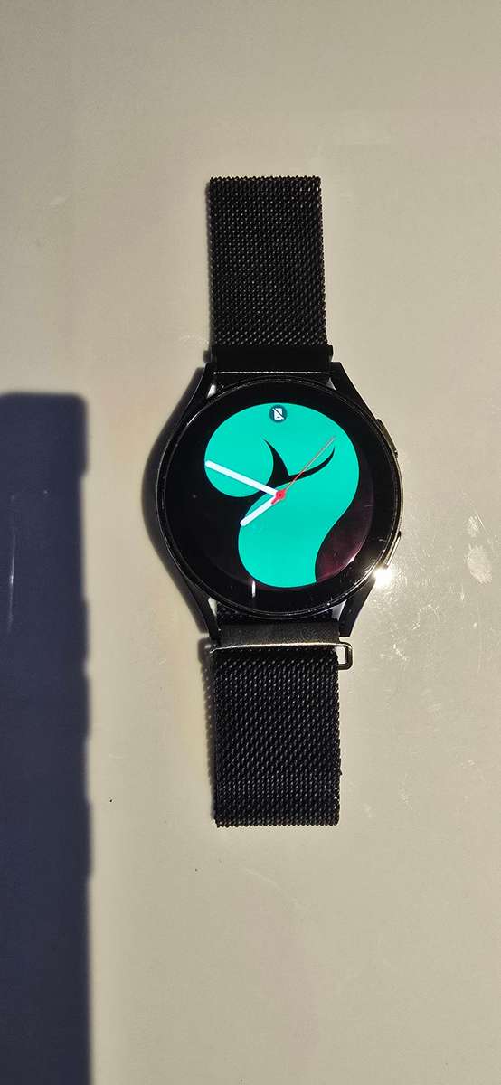 Samsung Watch, series 4, 40mm, GPS and Cellular, 16GB.