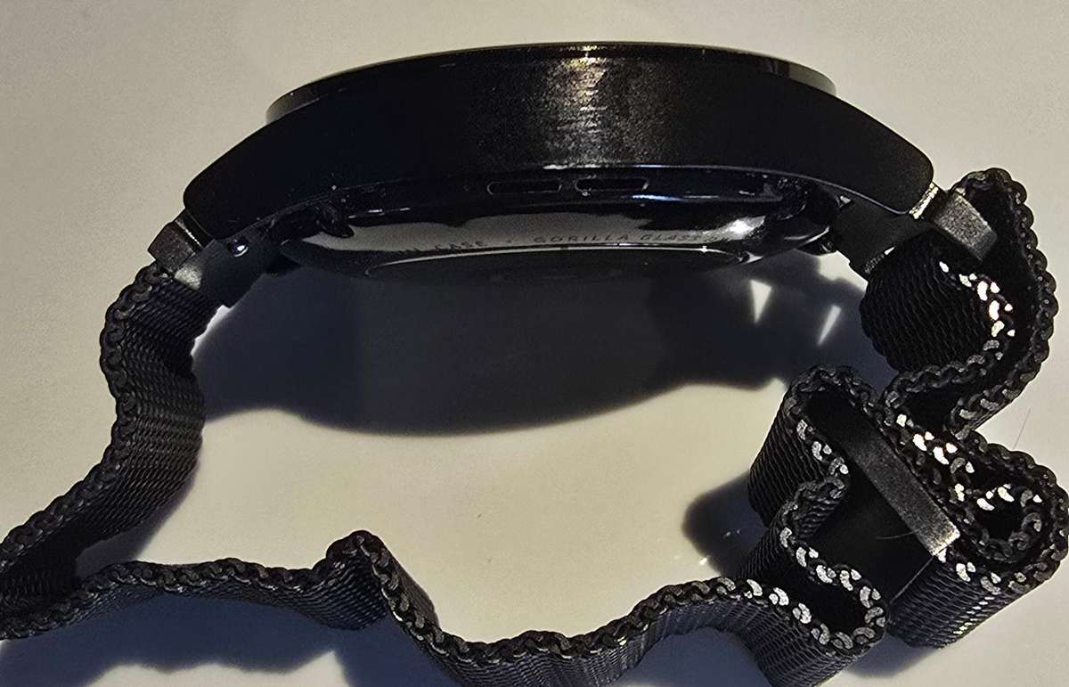 Samsung Galaxy Watch Series 4, 40mm, GPS and Cellular, 16GB.