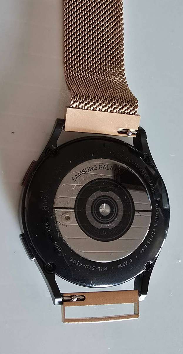 Samsung Galaxy Watch Series 4, 40mm, GPS and Cellular, 16GB.