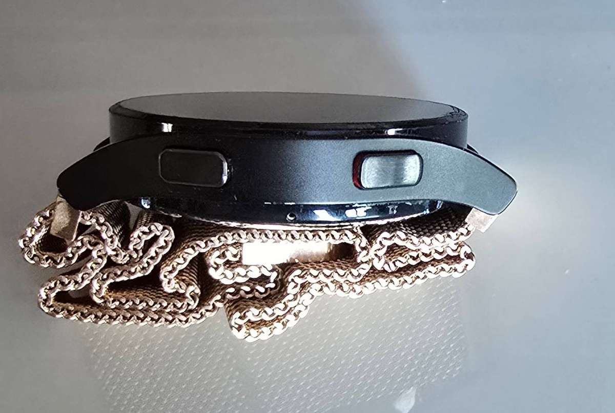 Samsung Galaxy Watch Series 4, 40mm, GPS and Cellular, 16GB.