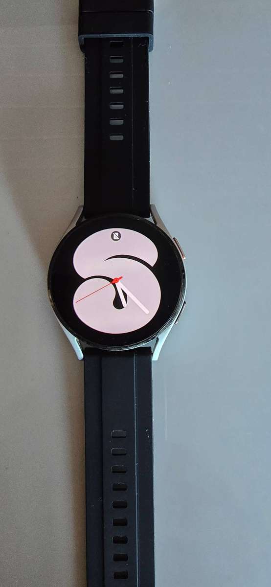 Samsung Galaxy Watch Series 4, 40mm, GPS and Cellular, 16GB.