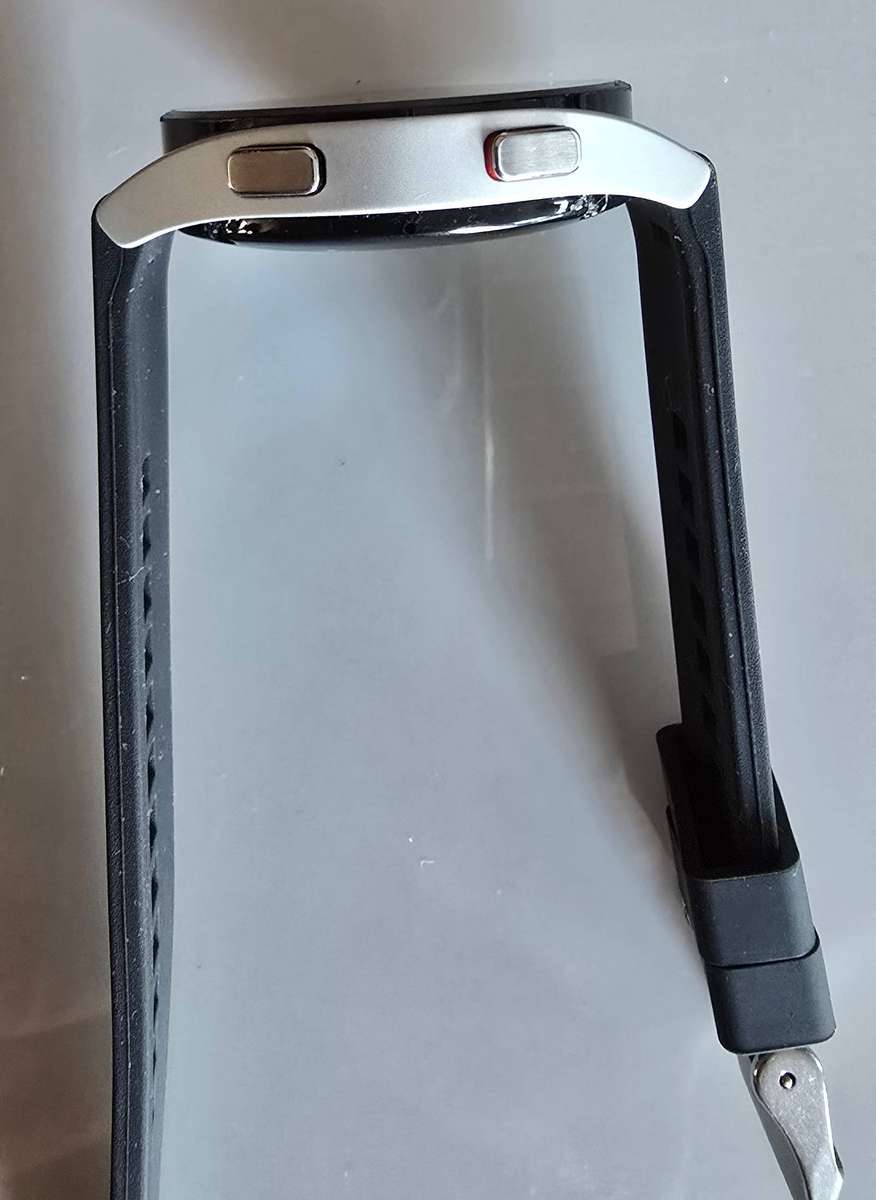 Samsung Galaxy Watch Series 4, 40mm, GPS and Cellular, 16GB.