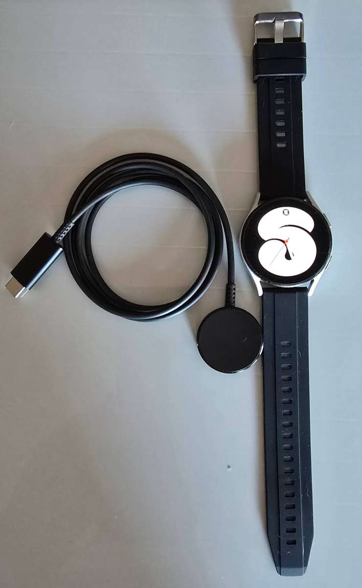 Samsung Galaxy Watch Series 4, 40mm, GPS and Cellular, 16GB.