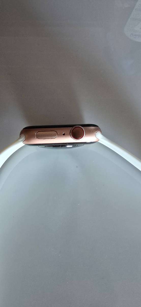 Apple Watch Series 6 44mm, GPS and Cellular, 32GB.