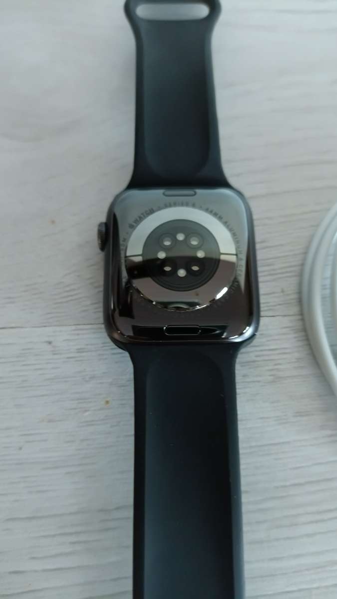 Apple Watch Series 6 44mm, GPS and Cellular, 32GB.