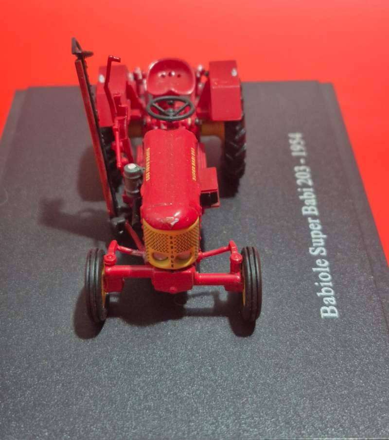 1:43 scale model of a 1954 Babiole Super Babi 203 tractor