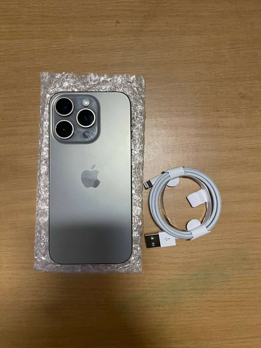 Apple iPhone 15 pro,256gb.