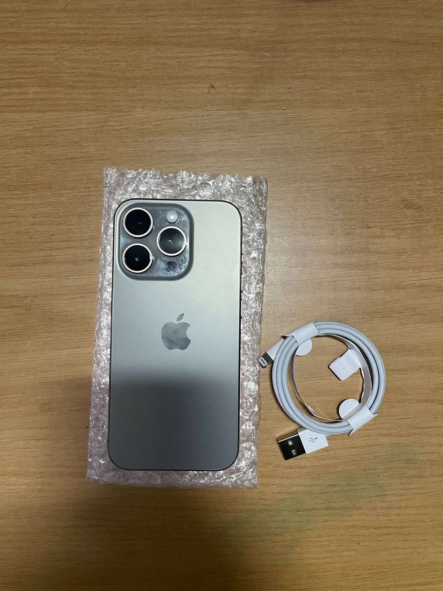 Apple iPhone 15 pro,256gb.