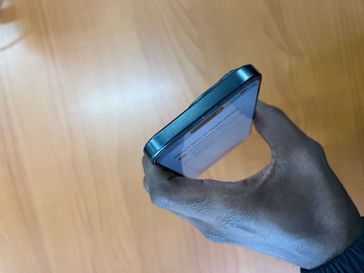 IPhone 15 pro, 128gb, BH 93