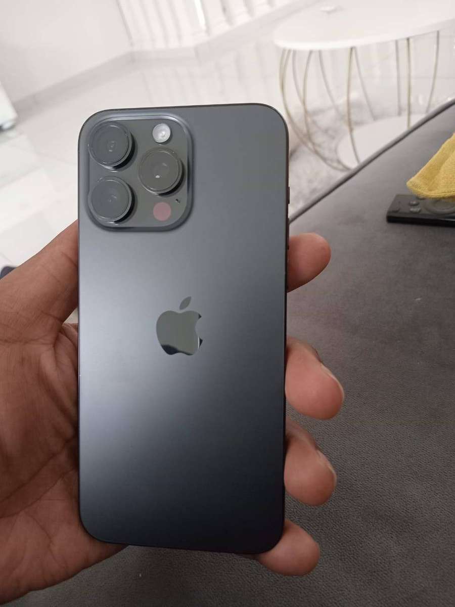 IPhone 15 pro, 128gb, BH 93