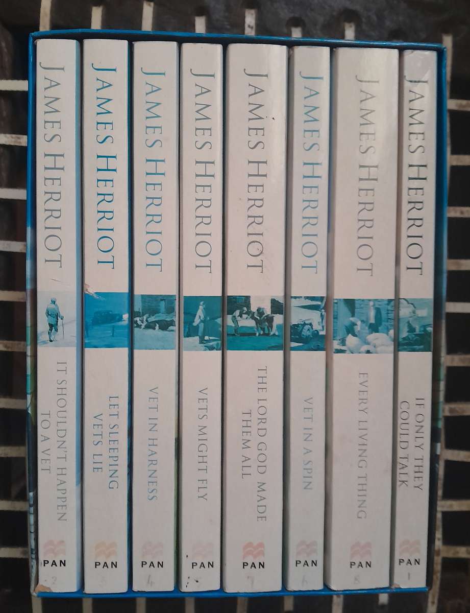The complete James Herriot - set of 8 books