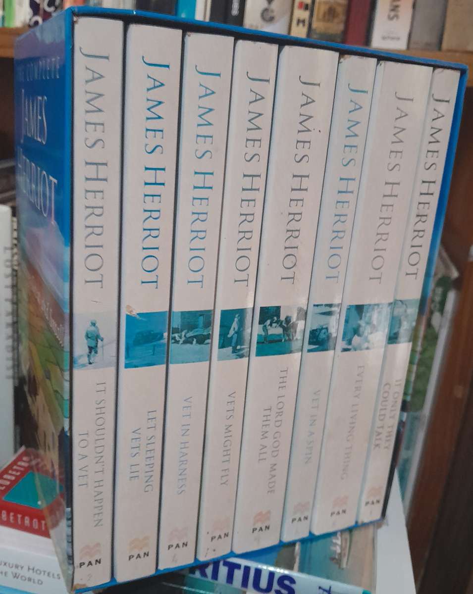 The complete James Herriot - set of 8 books