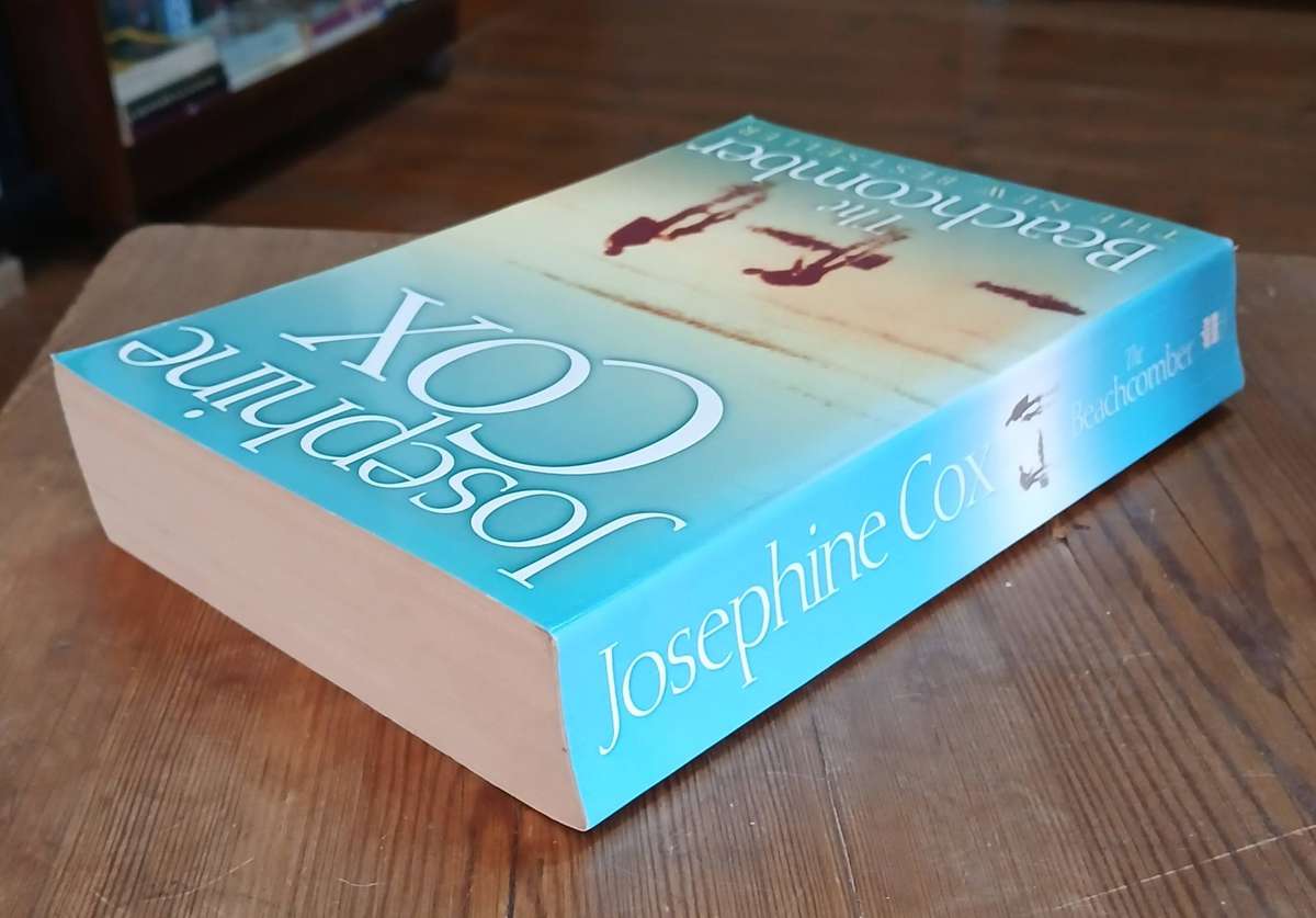 Josephine Cox - The beachcomber