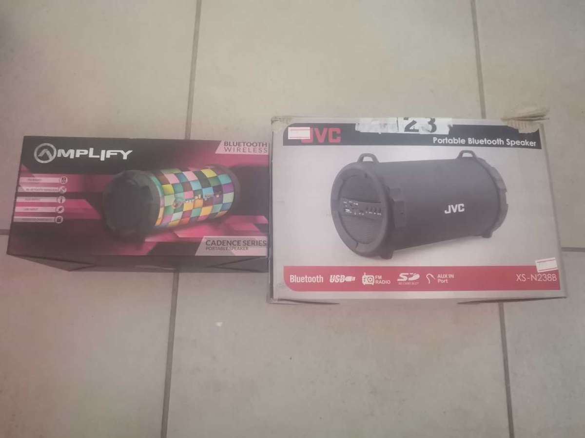 JVC speaker plus amplify speaker please *read decription*
