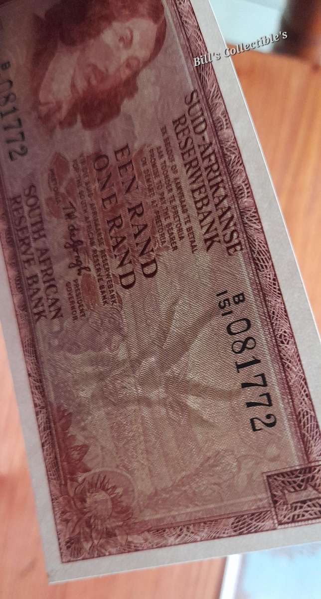Great Condition South African TW de Jongh R1 Banknotes in Sequence.