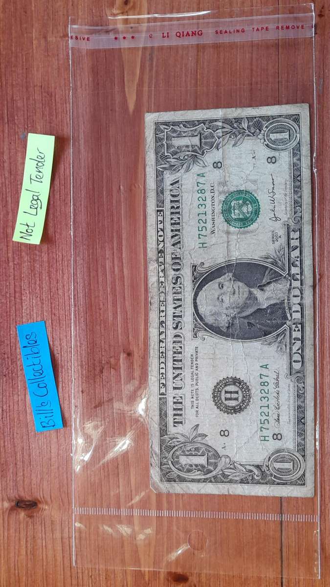 2003 American 1 Dollar Banknote .