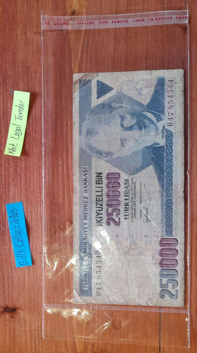 250000 Turkish Lira Banknote .