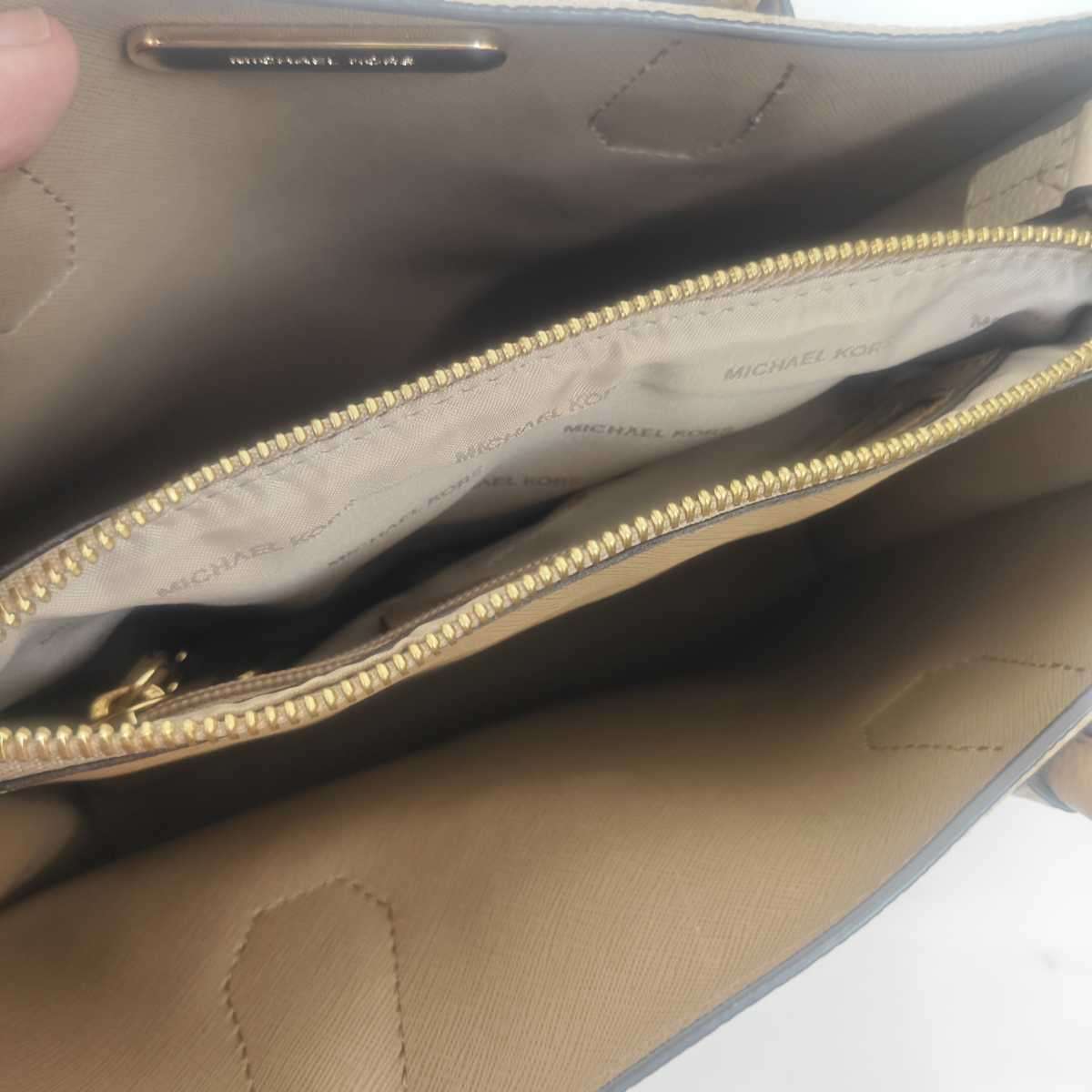 MICHAEL KHORS MEDIUM MERILYN SAFFIANO TOTE BAGS