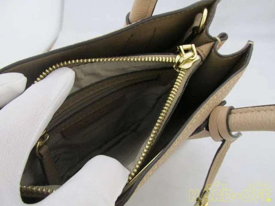 MICHAEL KHORS MEDIUM MERILYN SAFFIANO TOTE BAGS