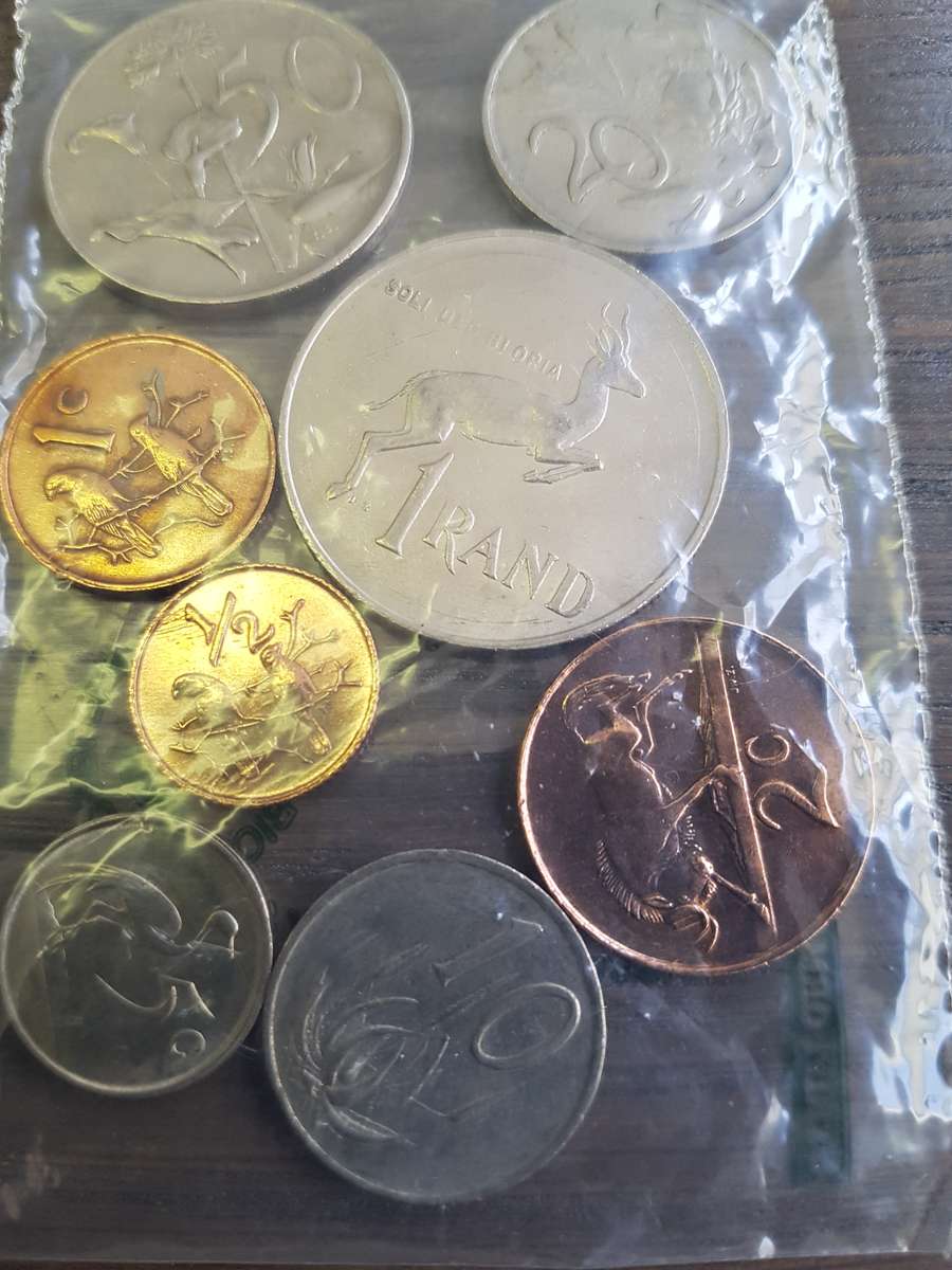 8 SOUTH AFRICAN COLLECTABLE COINS