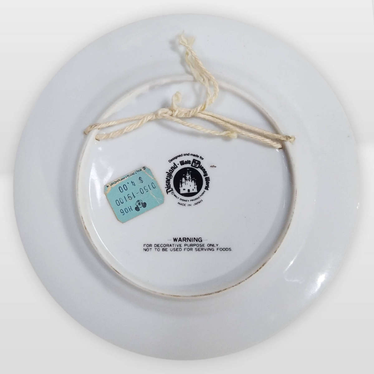 Rare Vintage Walt Disney Décor Souvenir Plates