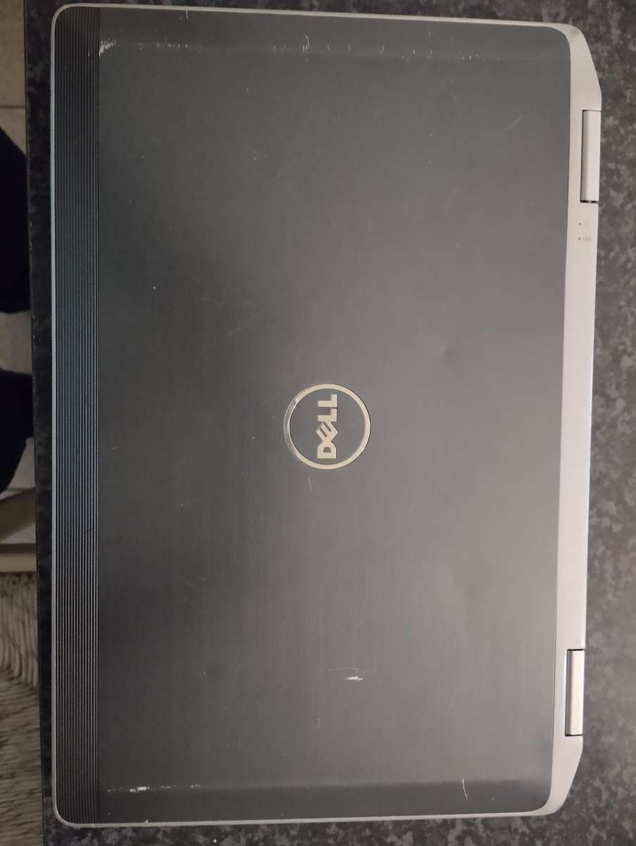 Dell Latitude E6330 for spares or repairs