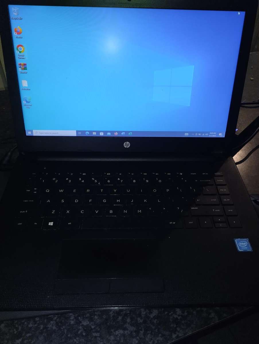 HP Intel (R) Celeron N3060