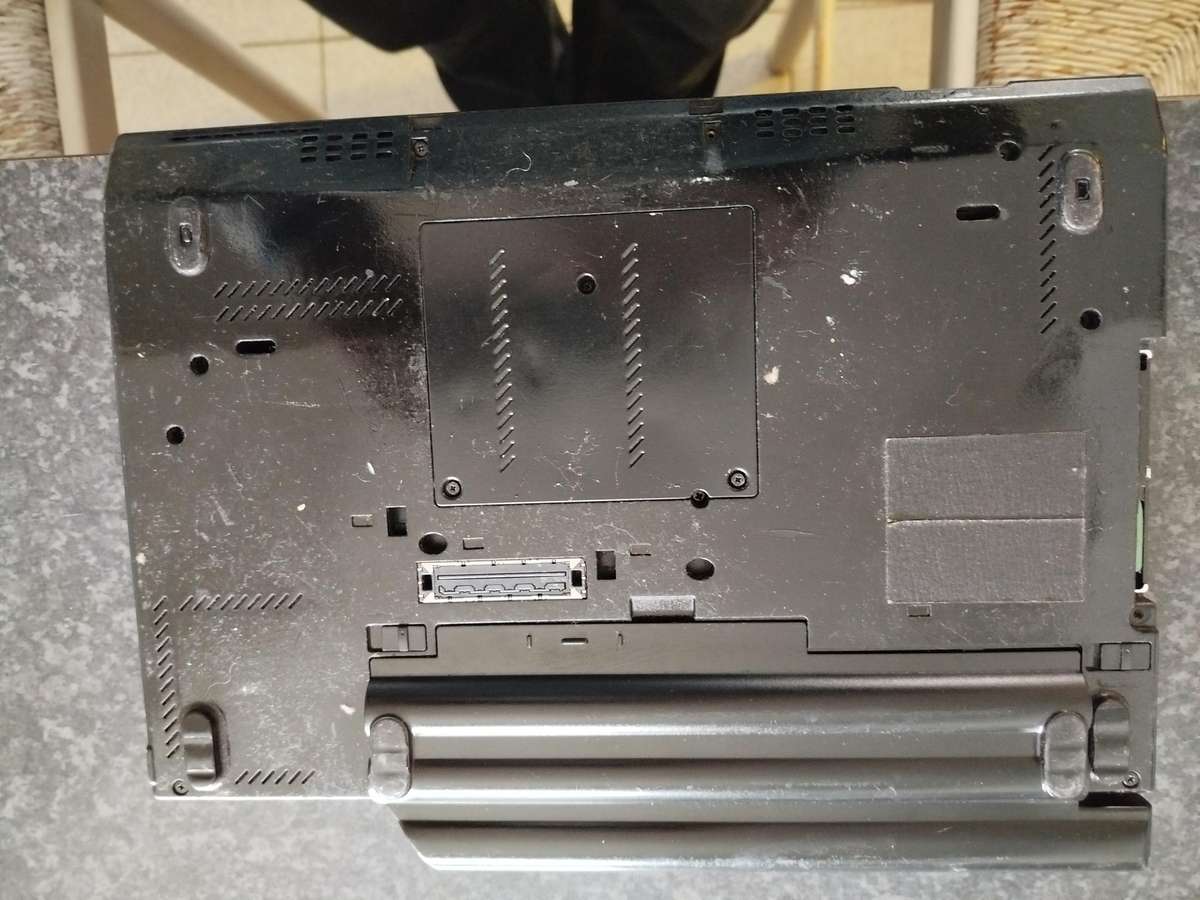 Lenovo X220 for spares or repairs