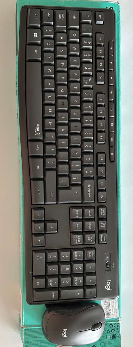 Logitech MK295 Silent Wireless keyboard and mouse set - Graphite