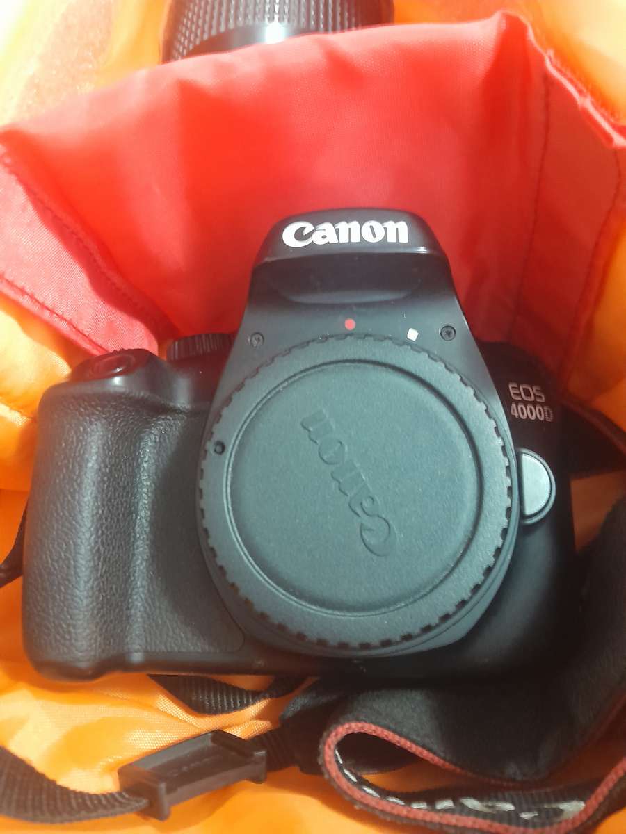 (Mint) Canon 4000d kit