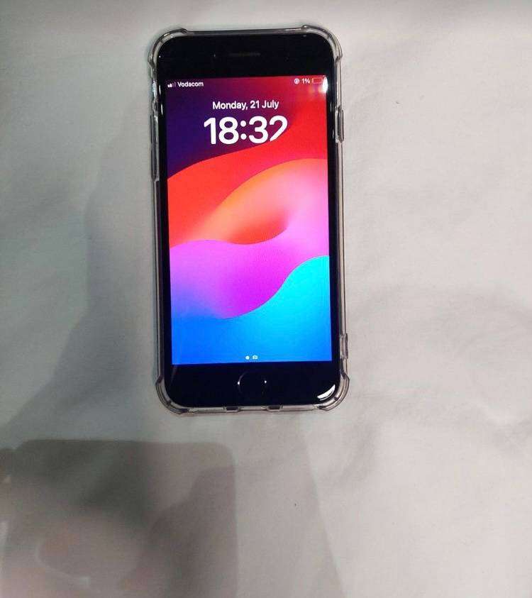 Apple iPhone SE 2nd Gen - 64GB - Space Gray