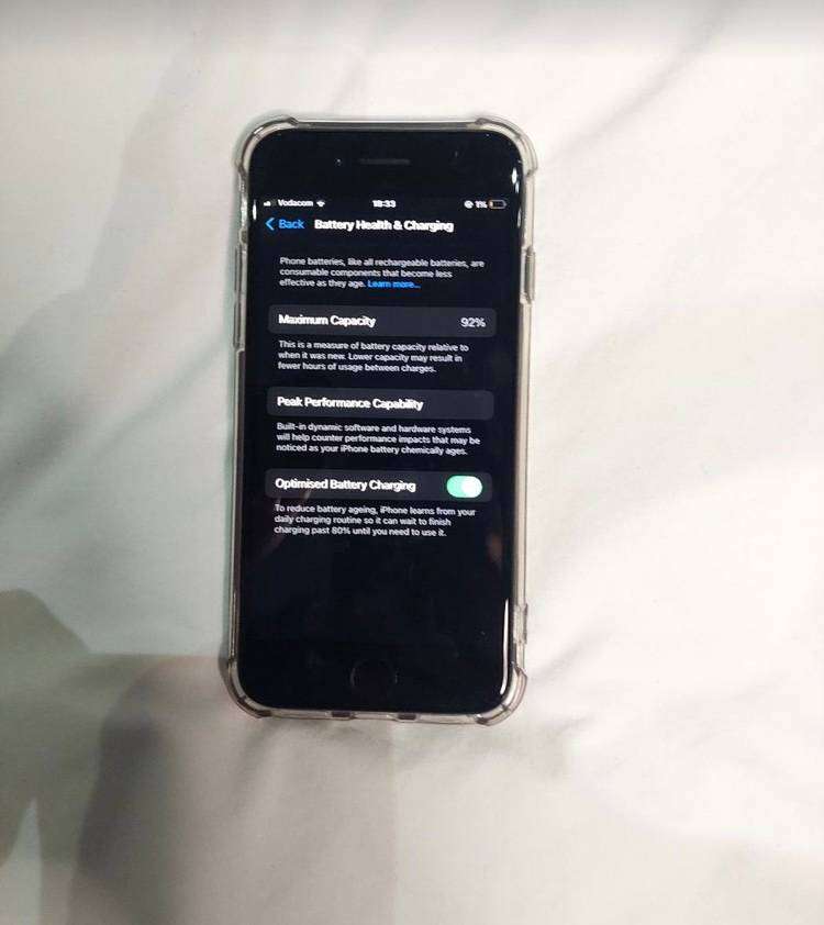 Apple iPhone SE 2nd Gen - 64GB - Space Gray