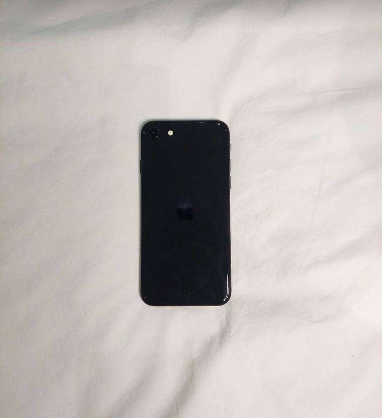 Apple iPhone SE 2nd Gen - 64GB - Space Gray
